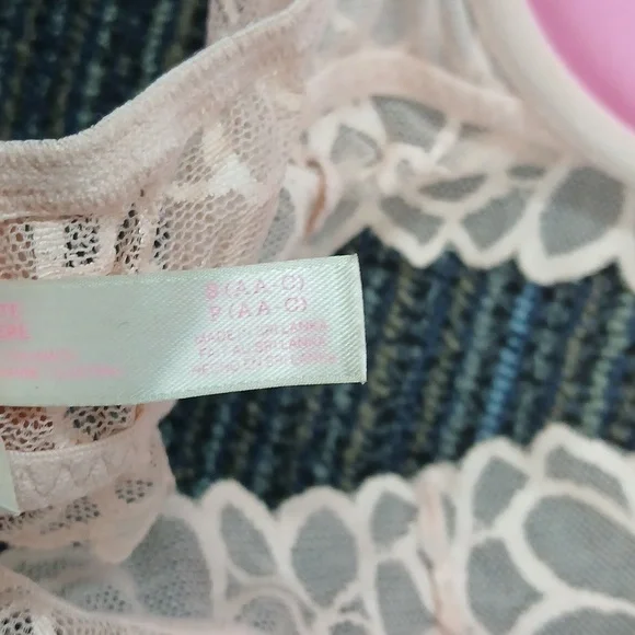 Pink Victoria’s Secret White Lace Halter Top Bra Bralette Small AA-C - Picture 7 of 7